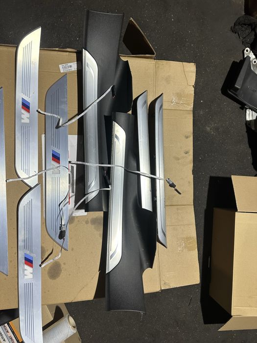 Set Ornamente M Praguri M iluminate Originale OEM BMW Seria 7 G11 g12