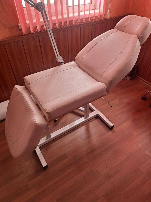 Козметична кушетка