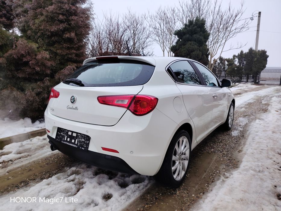 Alfa Romeo Giuletta 1.4 turbo benzina Euro5 an 2010  Climatronic Navi