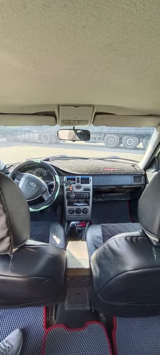 Срочно!!Продаю приору универсал. 2013 года