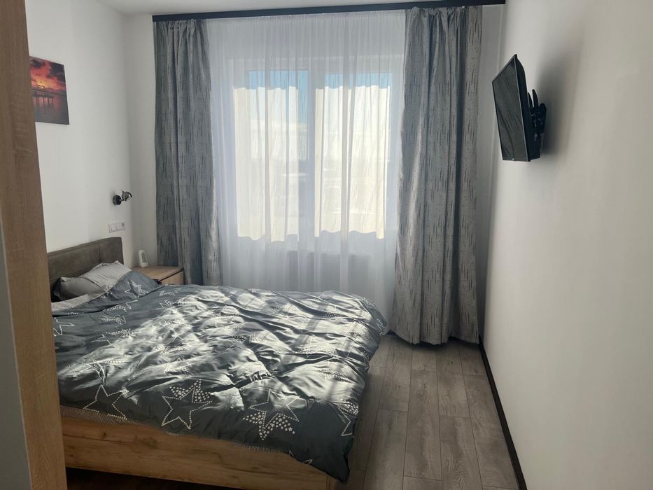 Inchiriez apartament mr 6 bloc nou