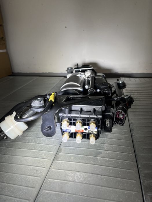 Compresor perne aer bmw mercedes audi vw bloc valve a6 a7 a8 e class