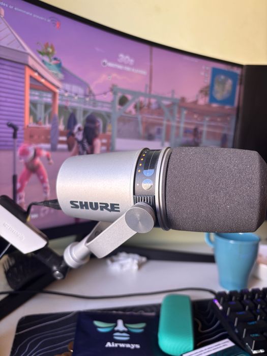 Микрофон SHURE MV-7