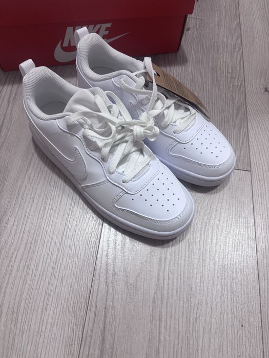 Нови сникърси Nike