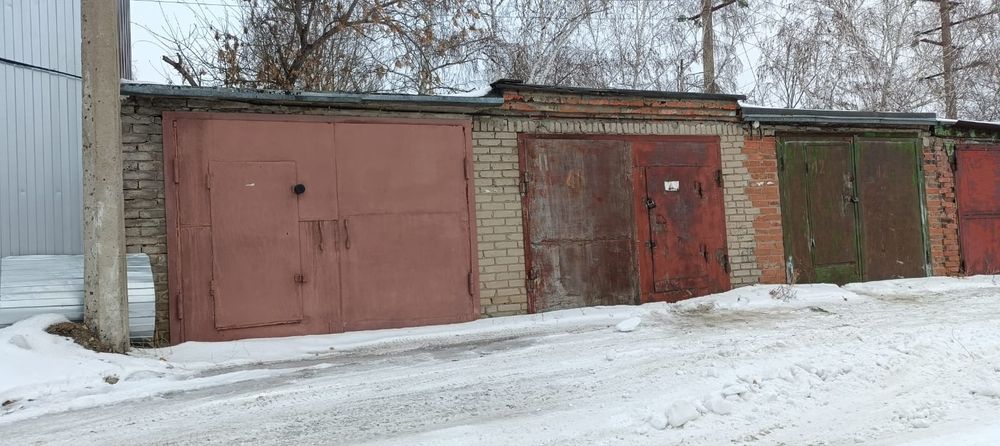 Продам 3 гаража смежных только вместе.