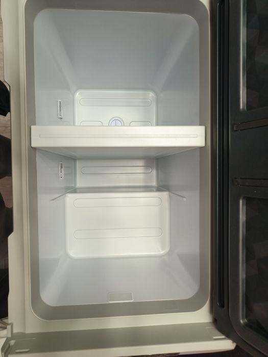 Хладилник фризер VEVOR на 12/24 волта