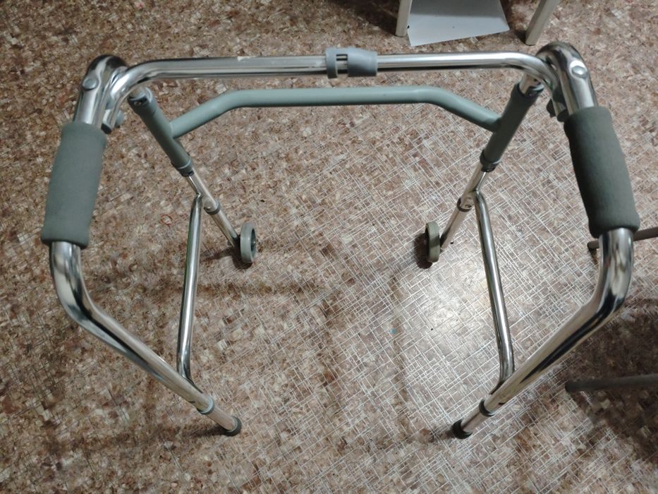 Ходунки для реабилитации