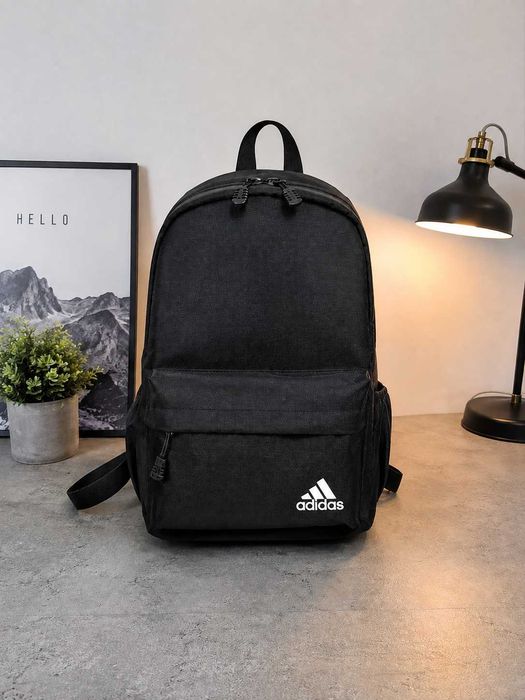 Портфель adidas.