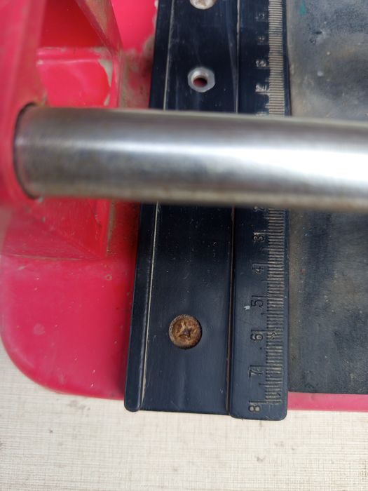 Продаётся / плиткорез / .