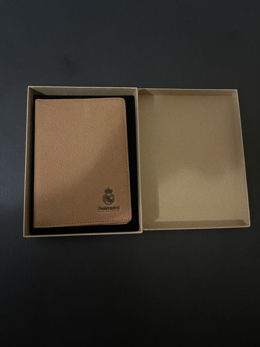 Portofel Real Madrin nou,din piele