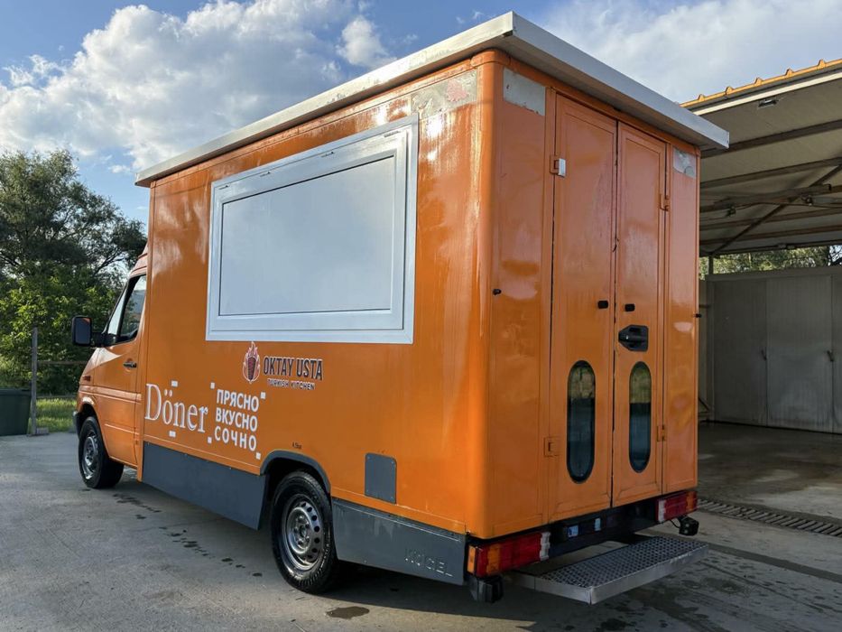 Каравана за бързо хранене