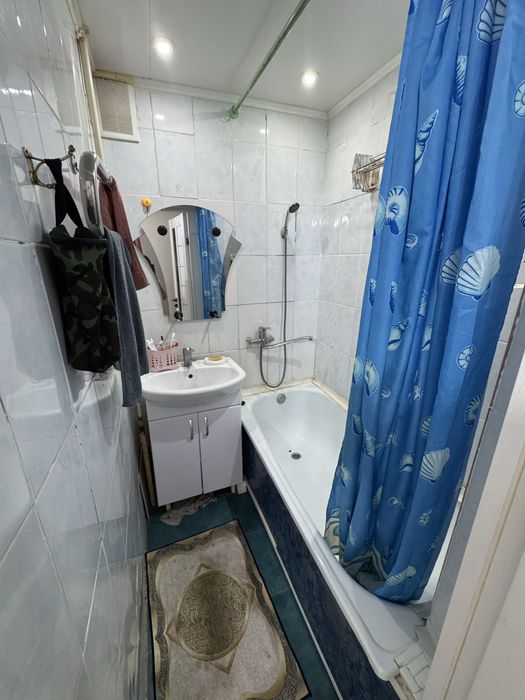 Продается 4 комн.квартира