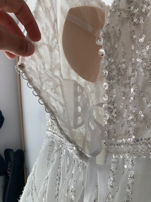 Дизайнерска булчинска рокля на атрактивна цена