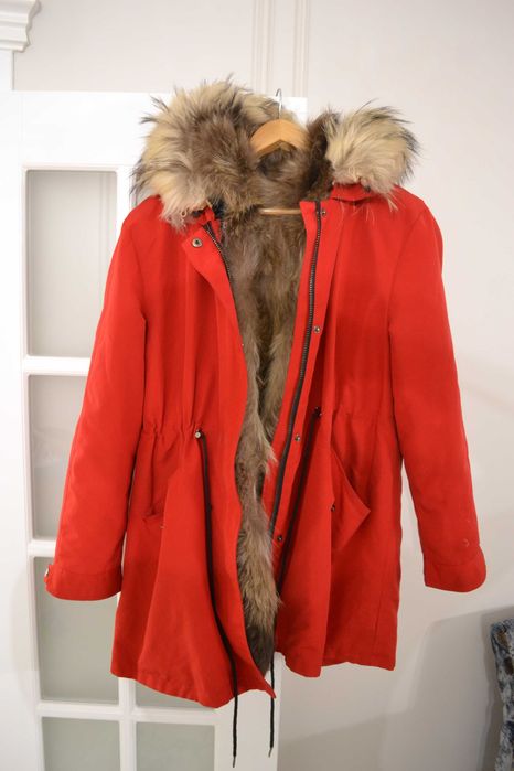 Продам женские куртки