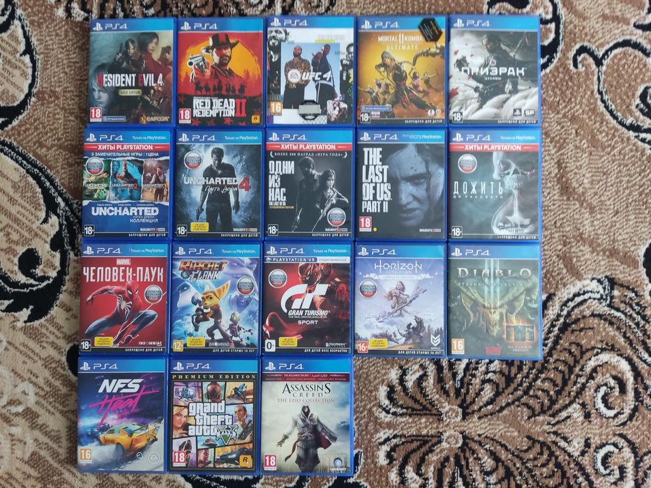 Playstation 4 pro 18 дисков и три джойстика