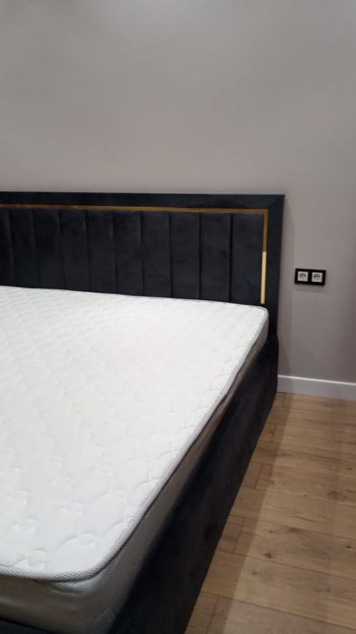 Большая Двухспальная кровать с Матрасом