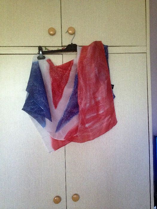 Дамски копринени шалове