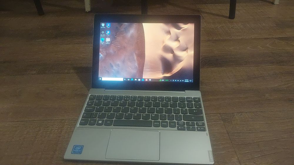 Laptop/tableta Lenovo