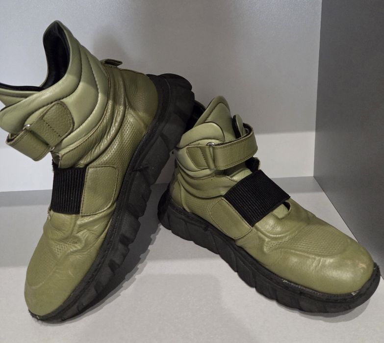 Демисезонные кожаные  ботинки