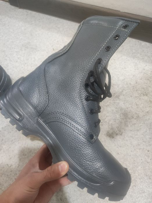 Продам зимние берцы