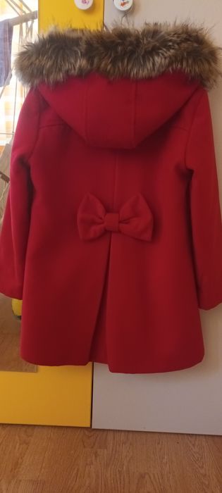 Червено стилно палтенце