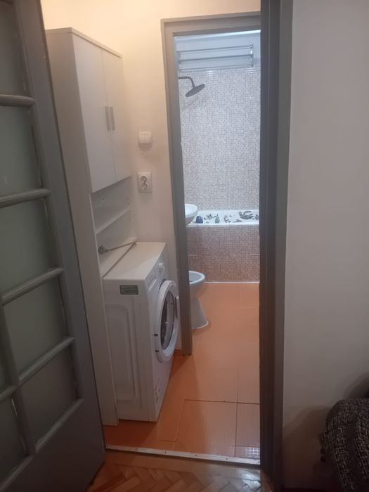 Inchiriez apartament