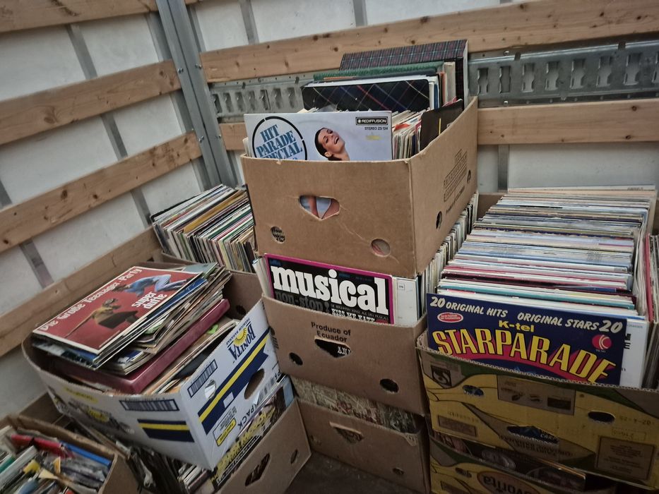 Lot Discuri Vinil colectie 200 LP muzica  usoara mixta