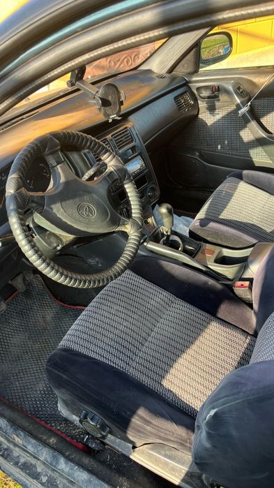 Toyota carina E сатылады.