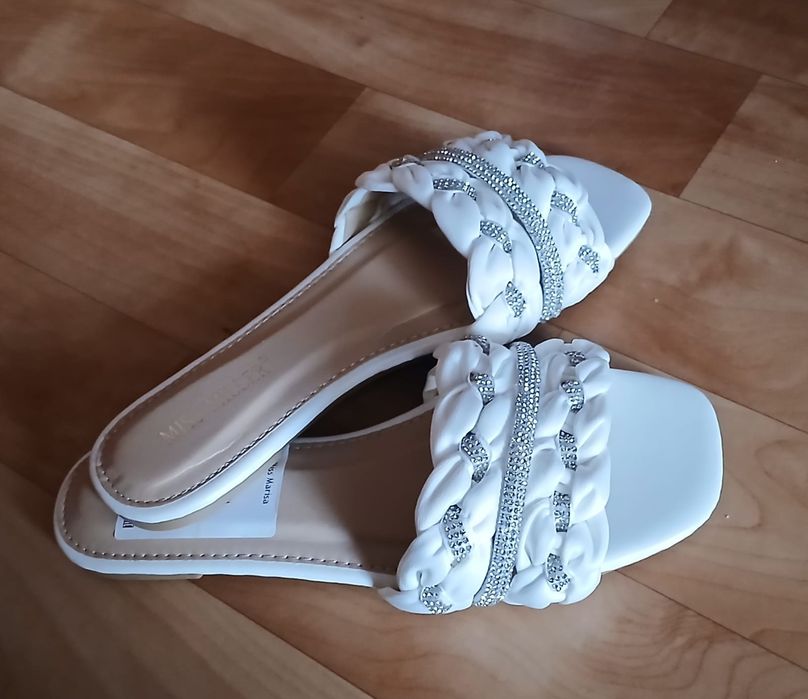 Шлепки женские новые