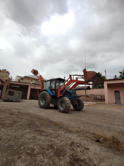 Продается экскаватор погрузчик амкадор