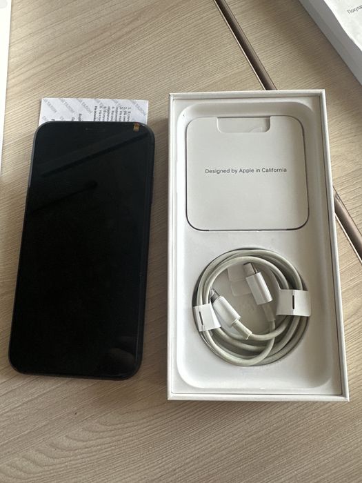 Продам iPhone 11 128 Gb