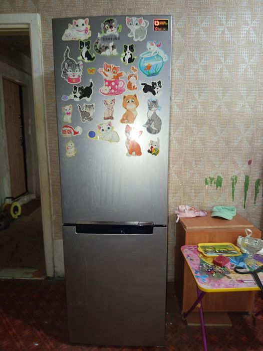 Продам холодильник Самсунг