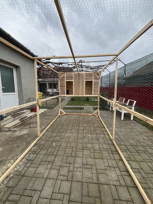 Cușcă pentru diferite pasari