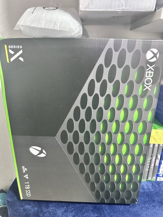 Продам Playstation 5 slim 1TB как новый привозной пустой