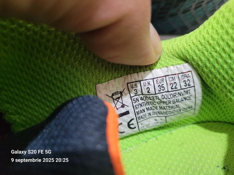 Adidasi Skeckers 35, aproape noi