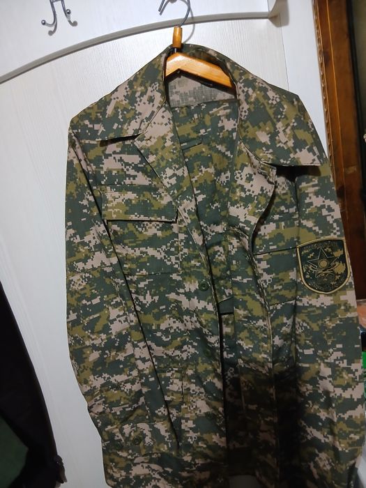 Продам костюм военный