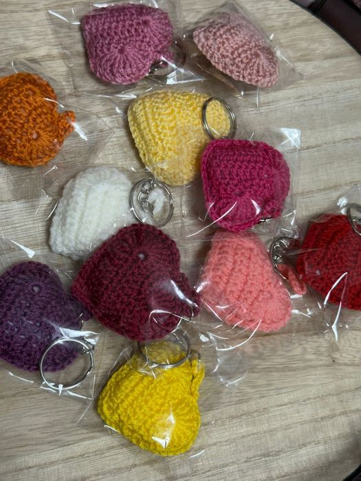 Breloc Handmade Tricotat Roz Pal