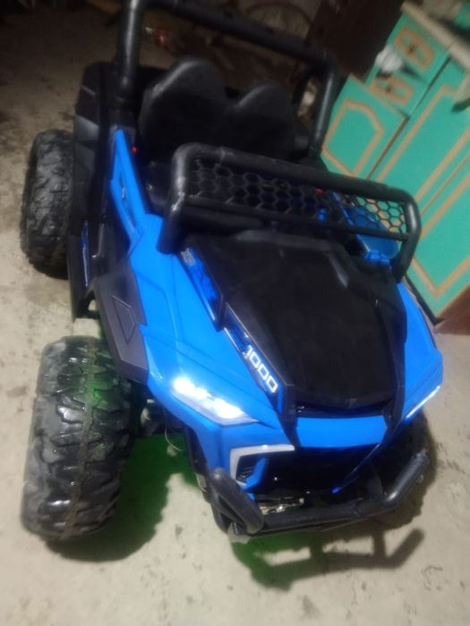 Детский электромобиль