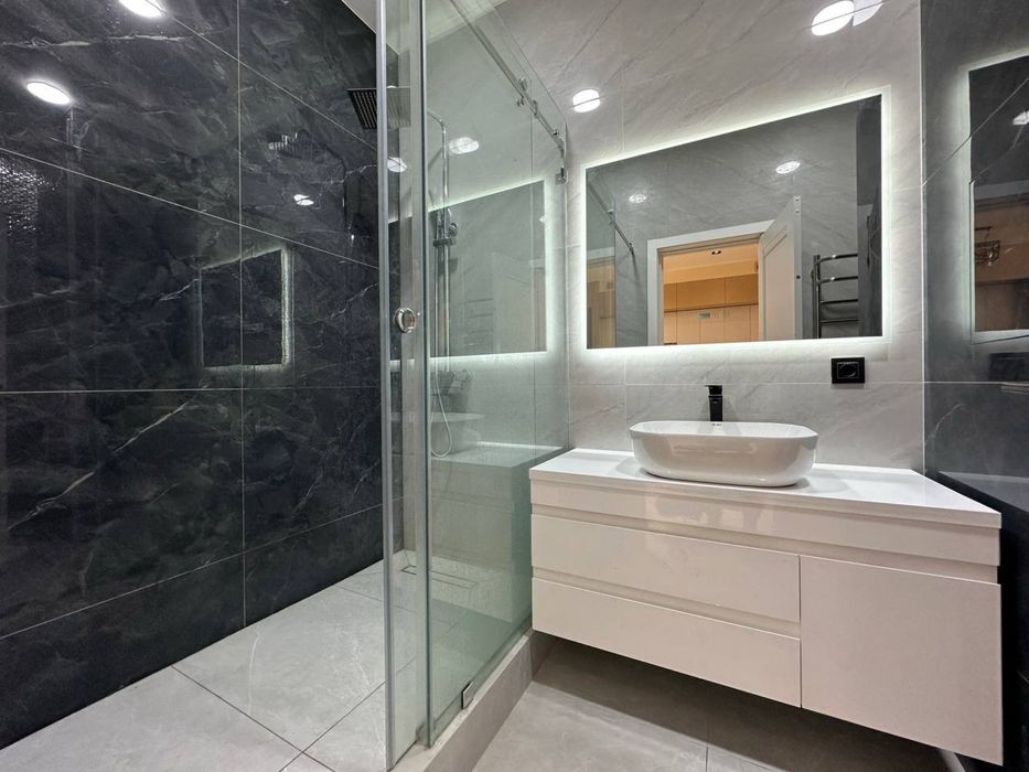 Аренда 2 комн квартира, евроремонт, рядом метро, Akay City