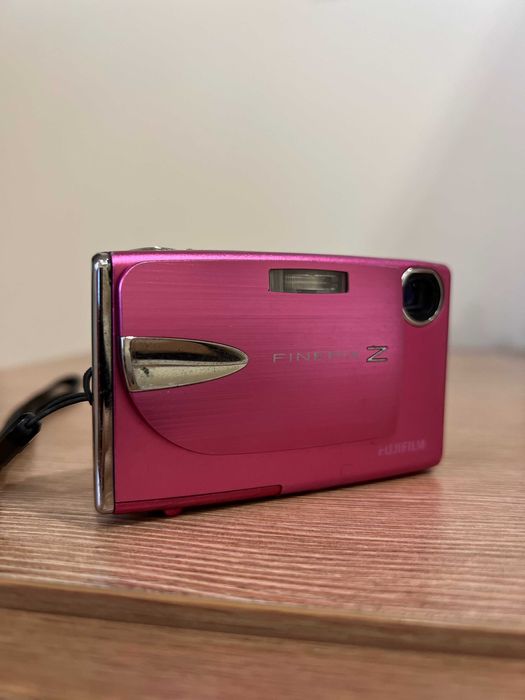 Фотоапарат Fujifilm 10Mp с подаръци