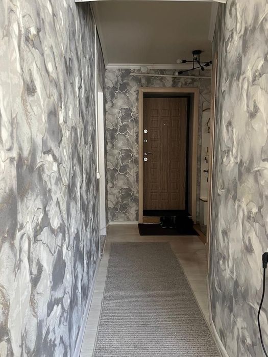 Продам 2ком квартиру в центре