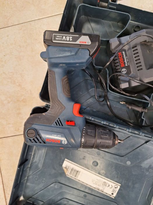 Винтоверт Bosch GSR 180li