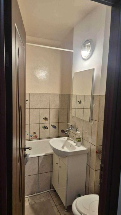 Inchiriez garsoniera pe strada Sovata