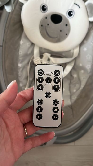 Vând balansoar electric 0 luni + ,pana in 9 kg!