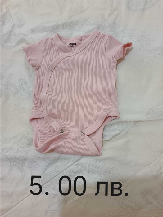 Детски дрехи. Неразличими от нови.