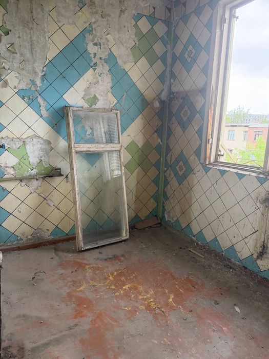 Чилонзор-14 квартал 2/4/4 Продаётся квартира