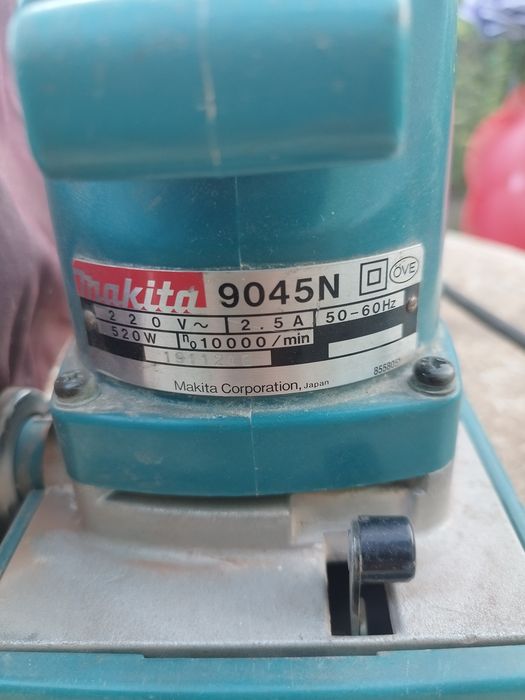 Виброшлайф Makita 520w