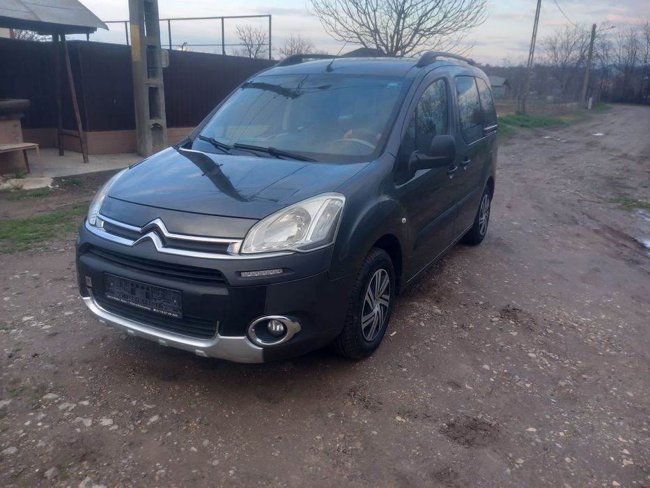 Citroën Berlingo 2015 5 locuri 1.6HDi 75 CP E5 AC LED, recent adus Belgia
