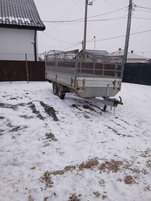 Vând remorcă  auto 2.7 t