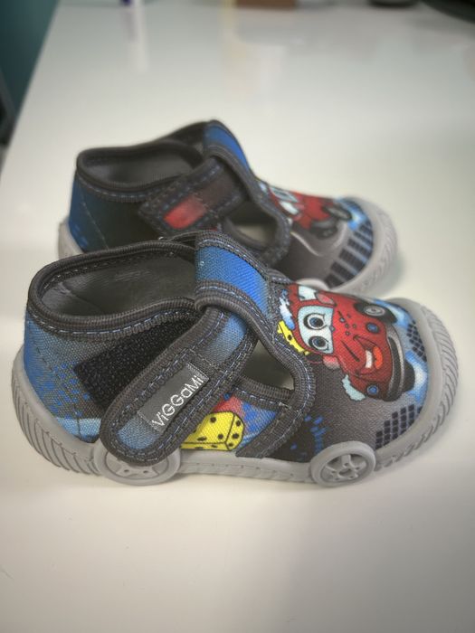 Детски пантофи